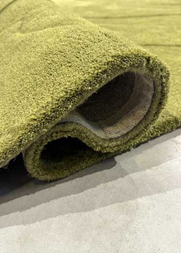 Tapis en laine vert fait main HIMEJA