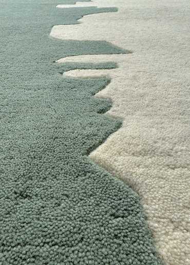 Tapis en laine vert d'eau crème fait main MURAY