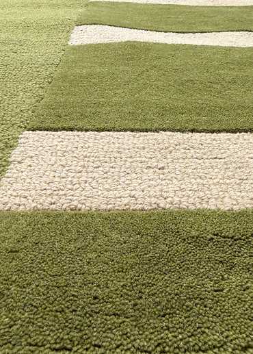 Tapis en laine vert beige fait main STONEG